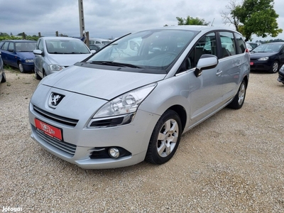 Peugeot 5008 1.6 HDi Family 7 személyes . 3 Év...