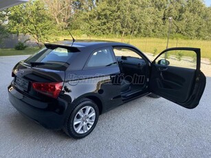 AUDI A1 1.2 TFSI Attraction KITÜNŐ ÁLLAPOT!1TULAJDONOS!MAGAS FELSZERELTSÉG!ÁR ALATT!