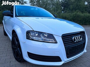 AUDI A3 2.0 TDI Ambition DPF / Faceliftes /SZER...