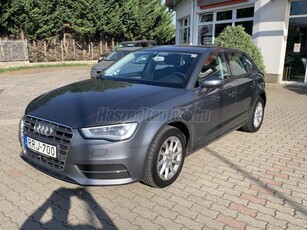 AUDI A3 Sportback 1.6 TDI Ambition S-tronic végig vezetett szervizkönyv