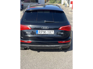 AUDI Q5 3.0 TDI DPF quattro S-tronic