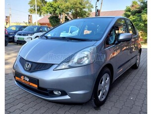 HONDA JAZZ 1.2 Trend Plus VEZETETT SZERVIZKÖNYVES !