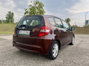 HONDA JAZZ 1.4 Elegance MEGKÍMÉLT ÁLLAPOT/ DIGIT KLÍMA/ KÉT KULCS/ AZONNAL ELVIHETŐ