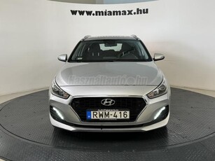 HYUNDAI I30 1.6 CRDi MP Comfort Navi Kamera Téli csomag RWM-416. magyar. 1 tulaj. márkaszervizben szervizelt