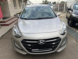 HYUNDAI I30 CW 1.6 GDi Style Első tulajdonos!!53.200KM!!Digit Klíma!!Ülésfűtés!!Tempomat!!