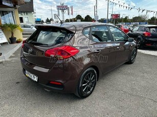 KIA CEE'D 1.4 CVVT EX Vezetett szervizkönyv!!