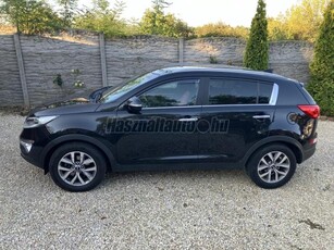 KIA SPORTAGE 1.7 CRDi EX Prémium KIA SPORTIGE 1.7 CRDI EX Limited Prémium Pro 2xDigi klíma Navi Alufelni Szép áll