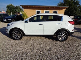 KIA SPORTAGE 1.7 CRDi FIFA Prémium Navi Kamera 4xÜlésfűtés