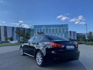 LEXUS IS 220d Leather&Navigation KEYLESS GO / TEMPOMAT / ELSŐ-HÁTSÓ RADAR / FŰTHETŐ-HŰTHETŐ MEMÓRIÁS BŐR BELSŐ /