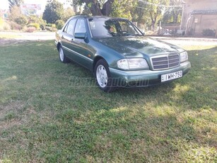 MERCEDES-BENZ C 220 D Elegance