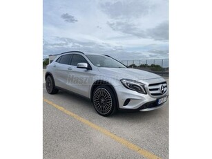 MERCEDES-BENZ GLA 180 7G-DCT Automata 67000Km vezetett szervizkönyv W177 A Mercedes benzin csere érdekel