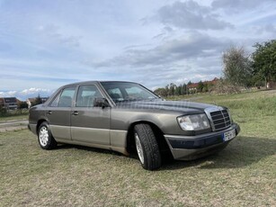 MERCEDES-BENZ W 124 300 D