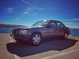 MERCEDES-BENZ W 124 E200 KLÍMÁS