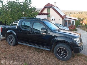 NISSAN NAVARA 4WD Double 2.5D LE (Automata)