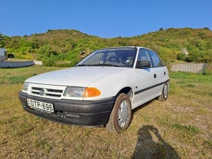 OPEL ASTRA F 1.6 GL EGY TULAJDONOS- 143 E. KM !!! CSERE- BESZÁMÍTÁS