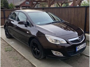 OPEL ASTRA J 1.6 Enjoy