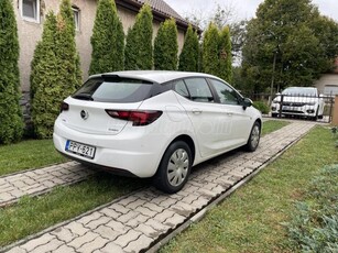 OPEL ASTRA K 1.4 T Enjoy MAGYRORSZÁGI. VÉGIG VEZETETT SZERVIZKÖNYV. SÉRÜLÉSMENTES