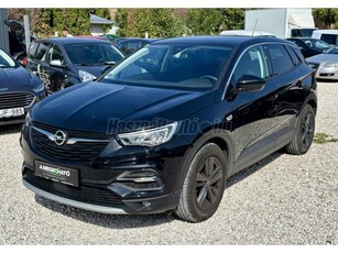 OPEL GRANDLAND X 1.2 T Business Elegance (Automata) 40e km. Friss szerviz. Garancia. Téli-nyári kerekek