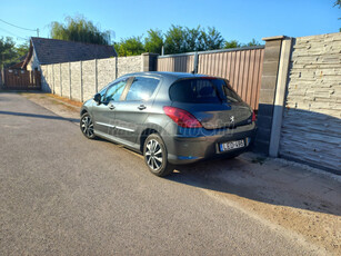 PEUGEOT 308 1.6 HDi Confort Pack