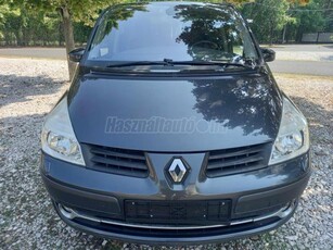 RENAULT ESPACE Grand2.0 dCi Family 7 SZEMÉLYES !!! 7 ÜLÉSES !!! ÜVEGTETŐ !!! 2 TONNÁS VONÓHOROG !!!