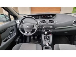 RENAULT GRAND SCENIC Scénic 1.5 dCi Intens EDC