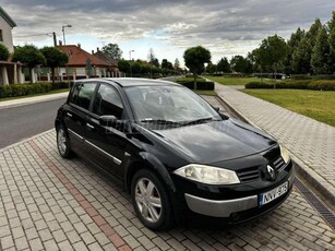 RENAULT MEGANE 1.6 Authentique Plus