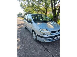 RENAULT SCENIC Mégane Scénic 1.6 RN