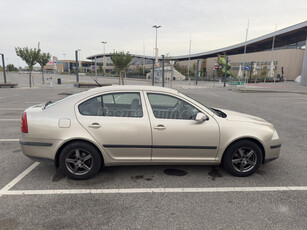 SKODA OCTAVIA 1.6 Ambiente