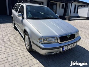 Skoda Octavia Combi 1.6 Ambiente