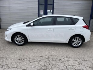 TOYOTA AURIS 1.6 Icon Becsületesnepper