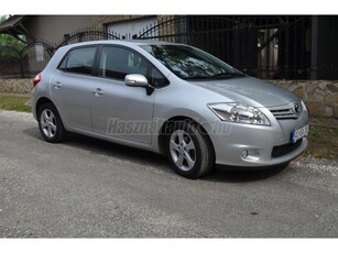 TOYOTA AURIS 1.6 Sol Navi friss műszaki. téli-nyéri gumik. tempomat. radar