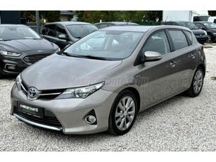 TOYOTA AURIS 1.8 HSD Active (Automata) 143e km. Parkassist. Szkönyv. Tempomat