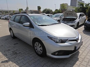 TOYOTA AURIS Touring Sports 1.33 Live 62Ekm!Magyar.vez.szervízkönyv!