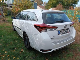 TOYOTA AURIS Touring Sports 1.6 D-4D Active