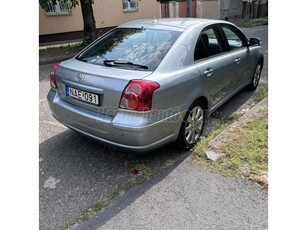 TOYOTA AVENSIS 2.0 D-4D Sol Plus T25