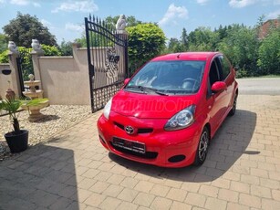 TOYOTA AYGO 1.0 Plusz 96e km