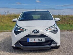 TOYOTA AYGO 1.0 x-play Mo.-i 1 Tulaj SÉRÜLÉSMENTES Friss Toyota szerviz