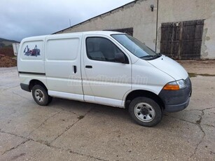 TOYOTA HI-ACE Hiace 2.5 D4-D 4x4 Panel Van