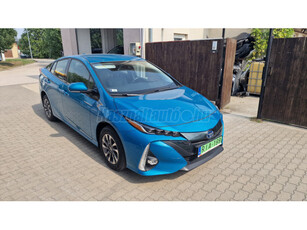 TOYOTA PRIUS PLUG-IN 1.8 PHV Executive + Tech e-CVT