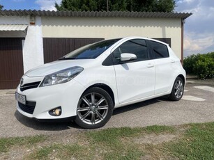 TOYOTA YARIS 1.33 Executive DIGIT KLÍMÁS.ABS.ALUFELNIK.KÖDLÁMPA.TOLATÓ-KAMERA.JÓ ÁLLAPOTBAN !!!