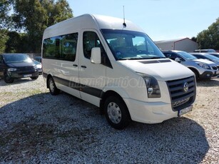 VOLKSWAGEN CRAFTER 2.5 TDi 9 személy kétzónás klíma vonóhorog