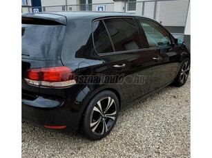 VOLKSWAGEN GOLF VI 1.6 Highline