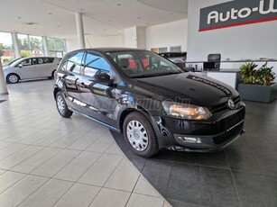 VOLKSWAGEN POLO V 1.2 70 Trendline VEZETETT SZERVIZKÖNYV !