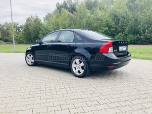 VOLVO S40 1.6 Momentum