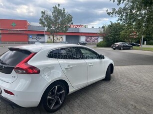 VOLVO V40 1.6 T3 Summum T3