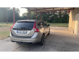 VOLVO V60 2.0 D [D4] Summum Geartronic