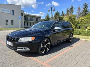 VOLVO V70 2.5 T R-Design MEGKÍMÉLT ÁLLAPOTBAN