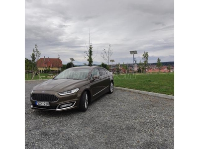 FORD MONDEO 2.0 FHEV Vignale eCVT Alacsony fogyasztás és fenntartási költség. Full extra. motoros napfénytető