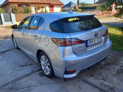 LEXUS CT 200h Comfort (Automata)