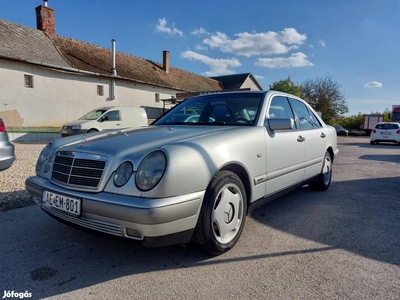 Mercedes-Benz E-Osztály